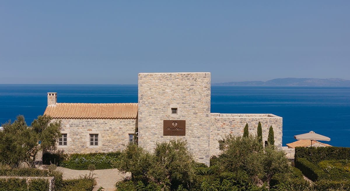 Bassa Maina Villas & Suites