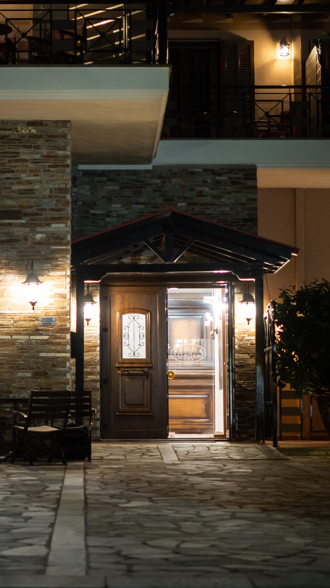 Dellas Boutique Hotel