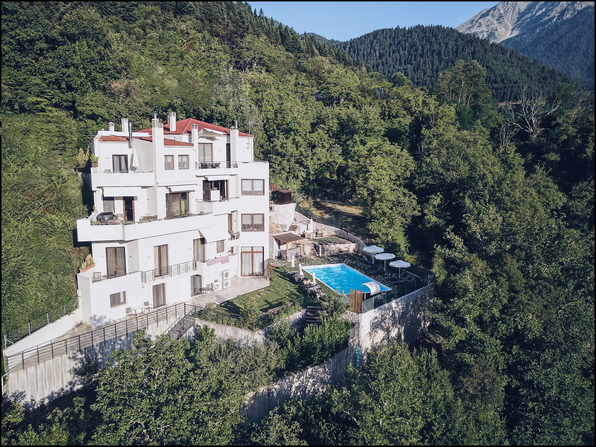 Forest Suites Boutique Hotel