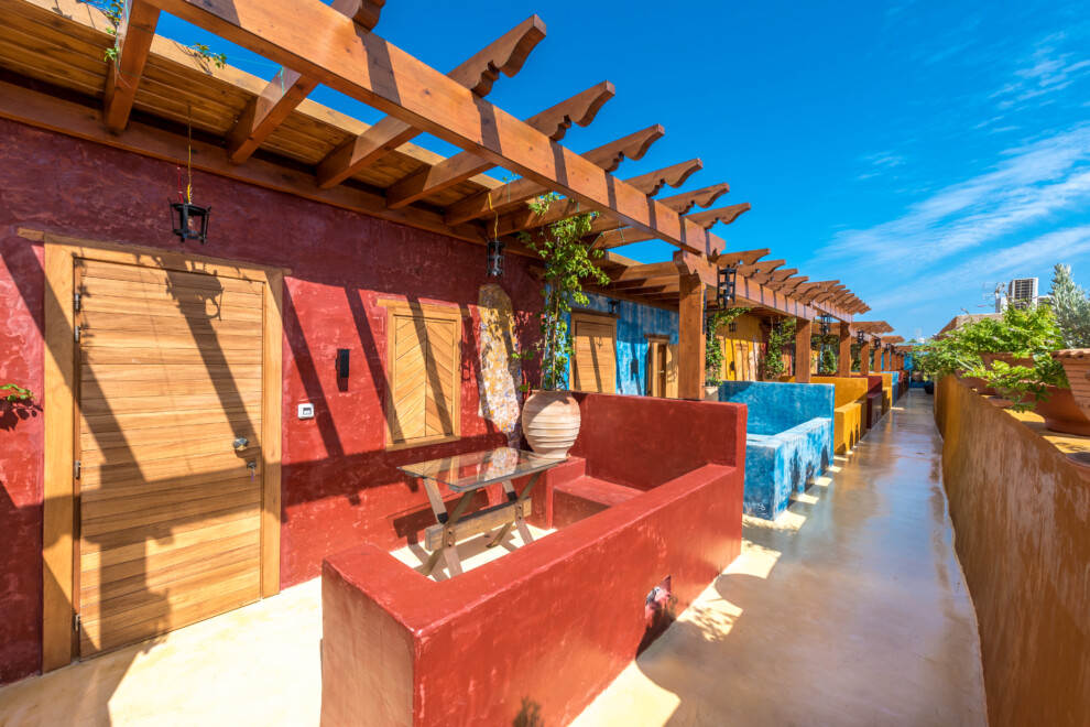 10GR Boutique Hotel & Wine Bar