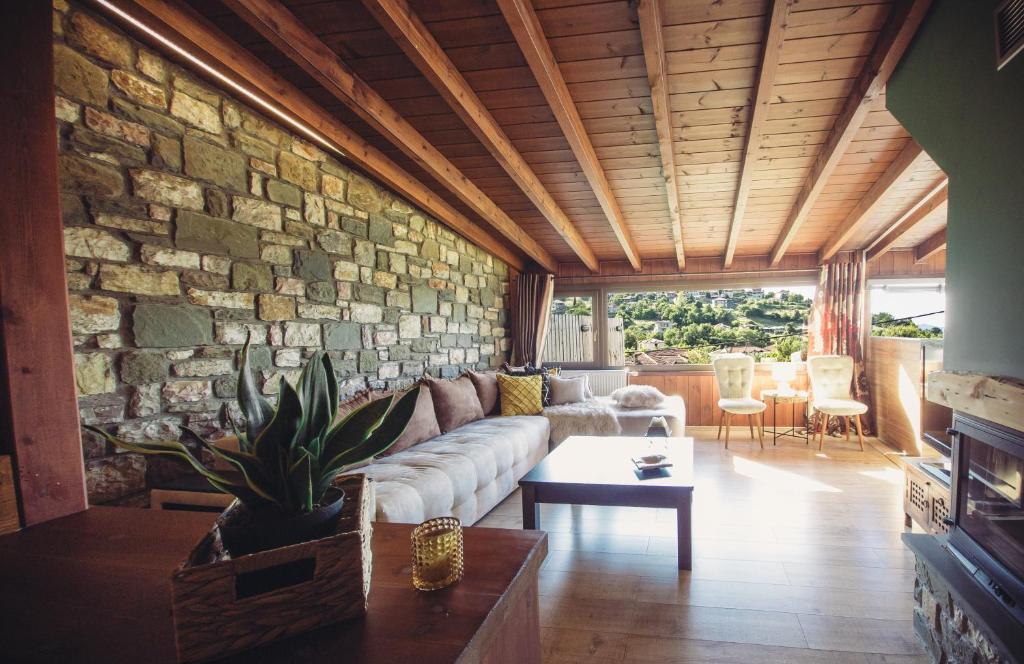 Pandion Boutique Hotel & Suites